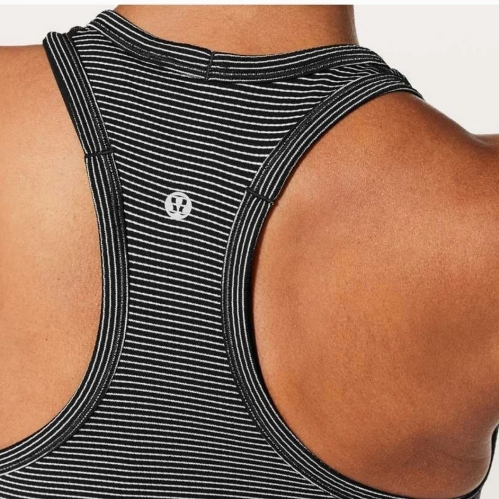 Lululemon Activewear Swiftly Tech Racerback Running Tank White / Black Stripe Sz